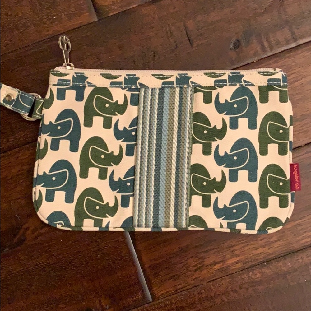 Bungalow 360 Canvas Rhino 🦏 Clutch EUC!!!